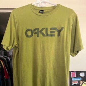 Oakley T-Shirt Size Small